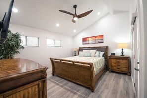 4 bedrooms, iron/ironing board, free WiFi, bed sheets