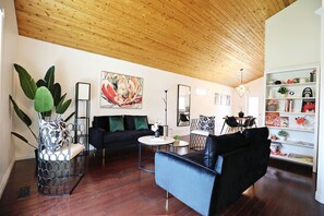 スマートテレビ、暖炉