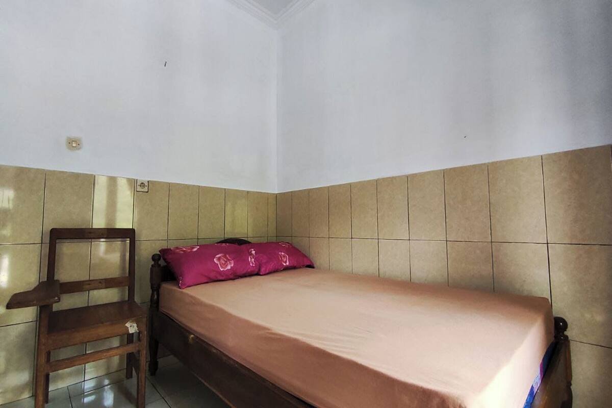 Economy Double Room | Free WiFi, bed sheets