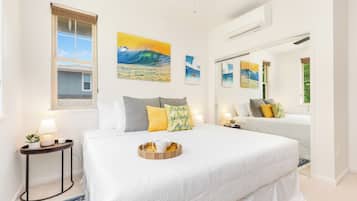 4 bedrooms, desk, iron/ironing board, travel crib