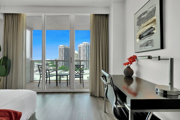 Condo conforto, várias camas, banheiro privativo | 1 quarto, ferros/tábuas de passar roupa, Wi-Fi de cortesia