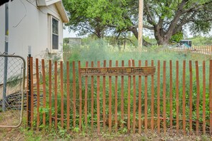 Property grounds - Blackwell Home w/ Enclosed Porch: Steps to Water! (Blackwell)