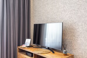 City Apartment | Living room