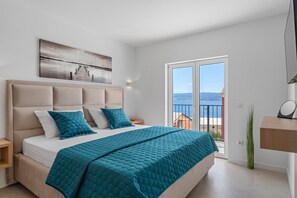 7 quartos, ferros/tábuas de passar roupa, Wi-Fi, roupa de cama