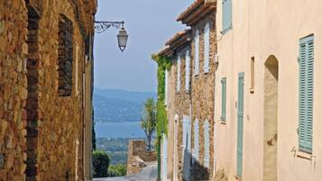 Enceinte de lâhĂ©bergement