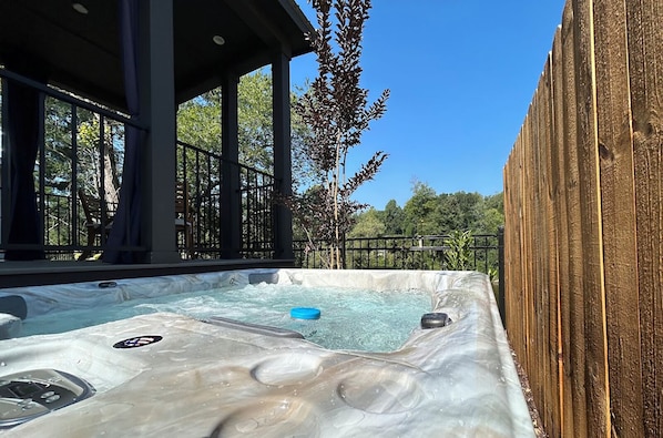 Bain à remous extérieur