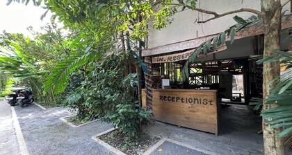 OYO 94017 Victouris ResortNearPantai Sepanjang
