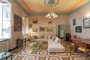 Apartment | Living area - Fancy Apartment in Palazzo Grimaldi (Genoa)