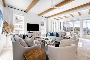 TV - Holiday Availability! Gulf Views! Bikes! Low-Speed Vehicle! Community Pools! (Panama City Beach)