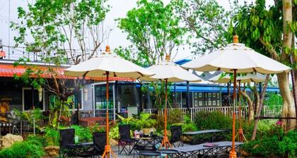 OYO 75500 Kuunone Art & Gallery