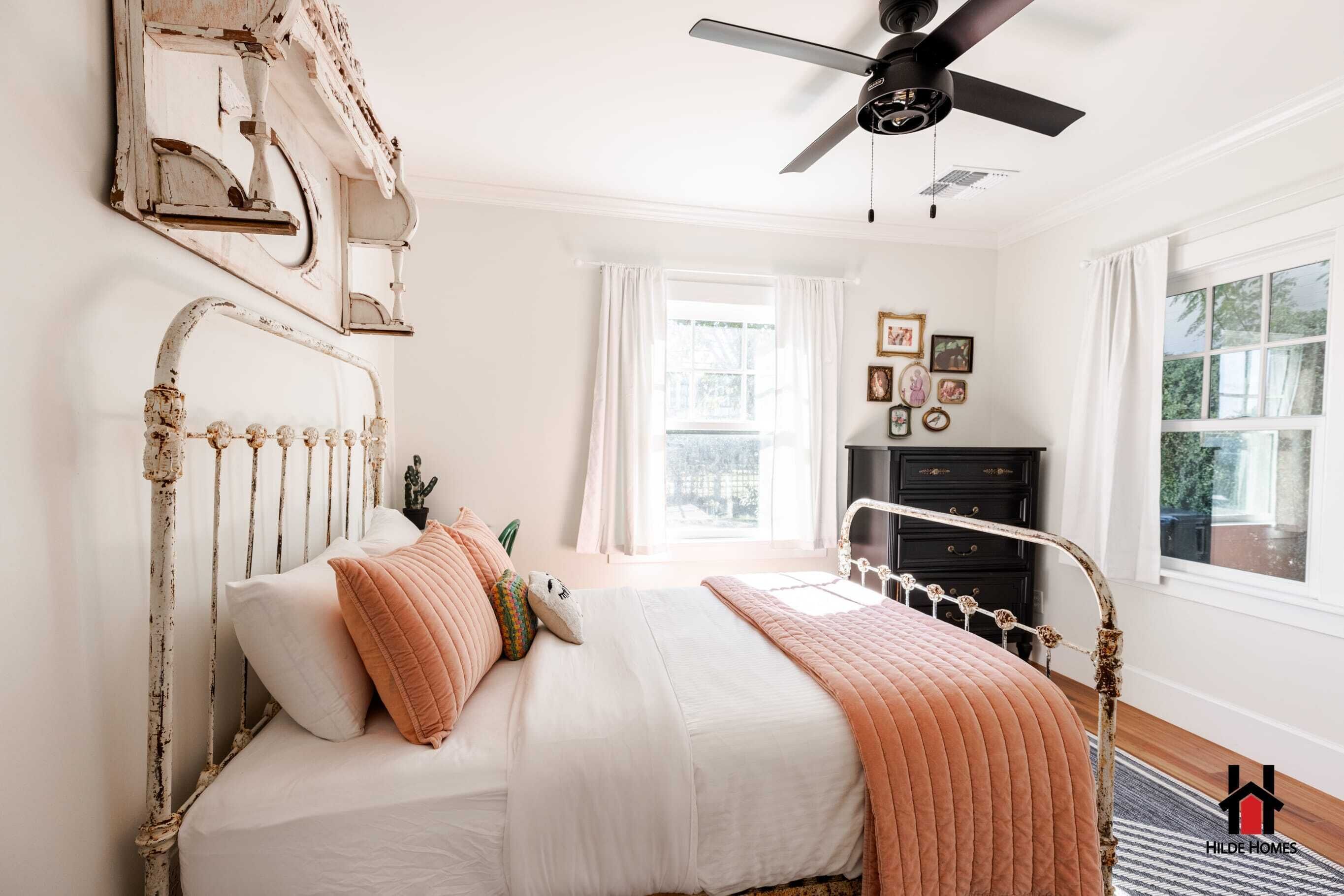 2 多间卧室、办公桌、熨斗/熨衣板、旅行婴儿床