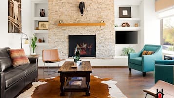 Smart TV, fireplace, offices