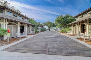 Property grounds - Sunset Rentals | Breakers 207 (Hilton Head Island)