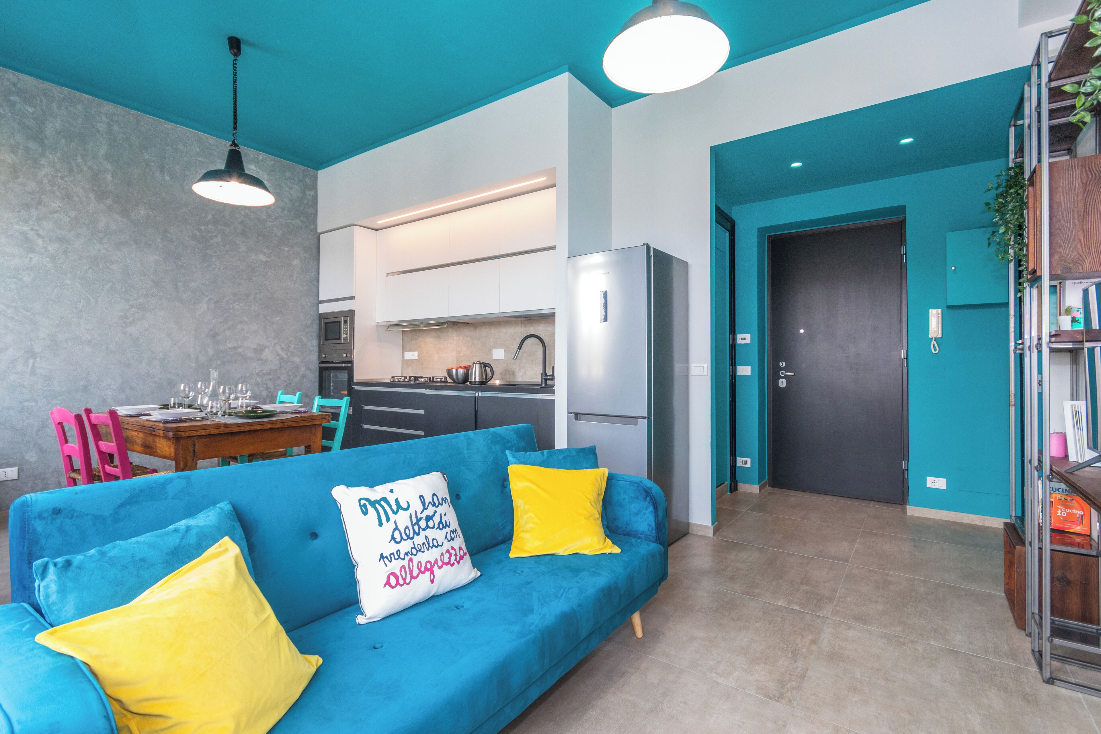 Apartamento | Sala de estar | Televisión de 35 pulgadas con canales digitales