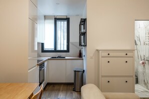 Interior - 4 Bedroom Apartment in Paris (Paris)