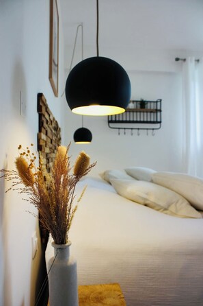 6 chambres, fer et planche à repasser, Wi-Fi, draps fournis