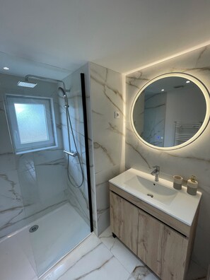 Dusche, Haartrockner