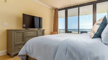 3 bedrooms, desk, iron/ironing board, WiFi