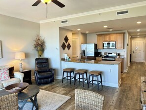 Smart TV - FREE Daily Golf! Reflections 506 Amazing Views, Heated Resort Pool & Hot Tub! (Panama City)