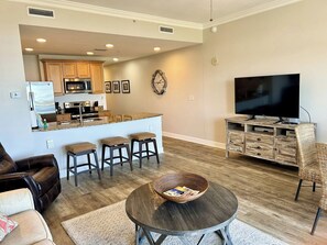 Smart TV - FREE Daily Golf! Reflections 506 Amazing Views, Heated Resort Pool & Hot Tub! (Panama City)