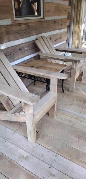 Terrace/patio - “The Fox Den” WhittleSticks Cabin in Lancing (Lancing)