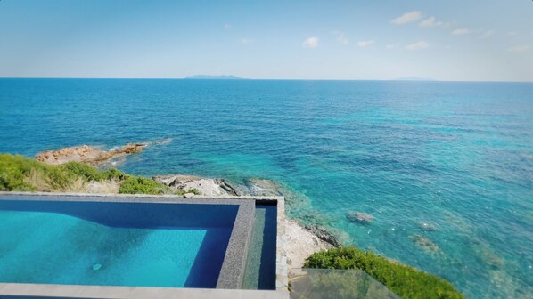 Outdoor pool - 8 Bedroom Villa in tomino (tomino)