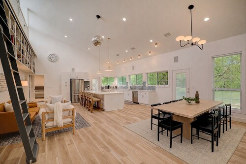 Escape to this spacious and serene 3-acre home!