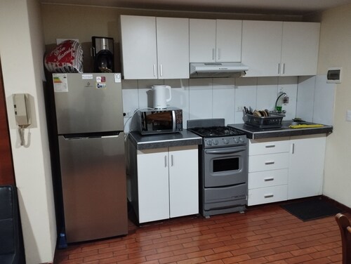 Tezza Apartment a 200m de la Embajada Americana   +51 999 920 954