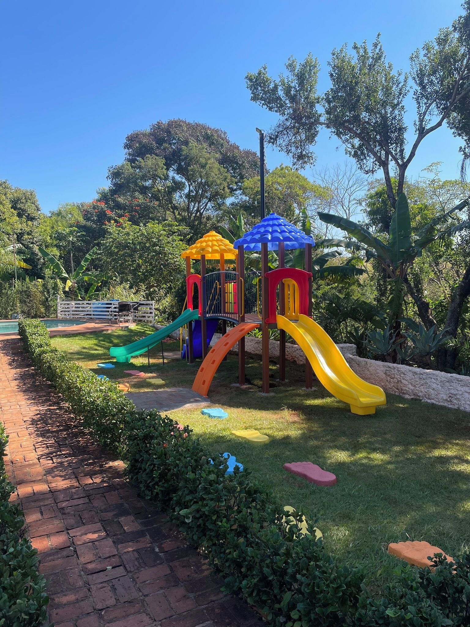 Área de juegos infantiles al aire libre