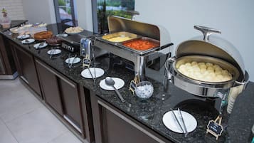 Desayuno buffet incluido todos los días