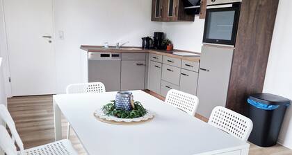 Weser Pension - Dreibettzimmer mit Eigenem Bad Nr. 5