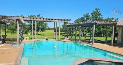 Sanita Ranch with large pool, hot tub, game room and outdoor firepit.
