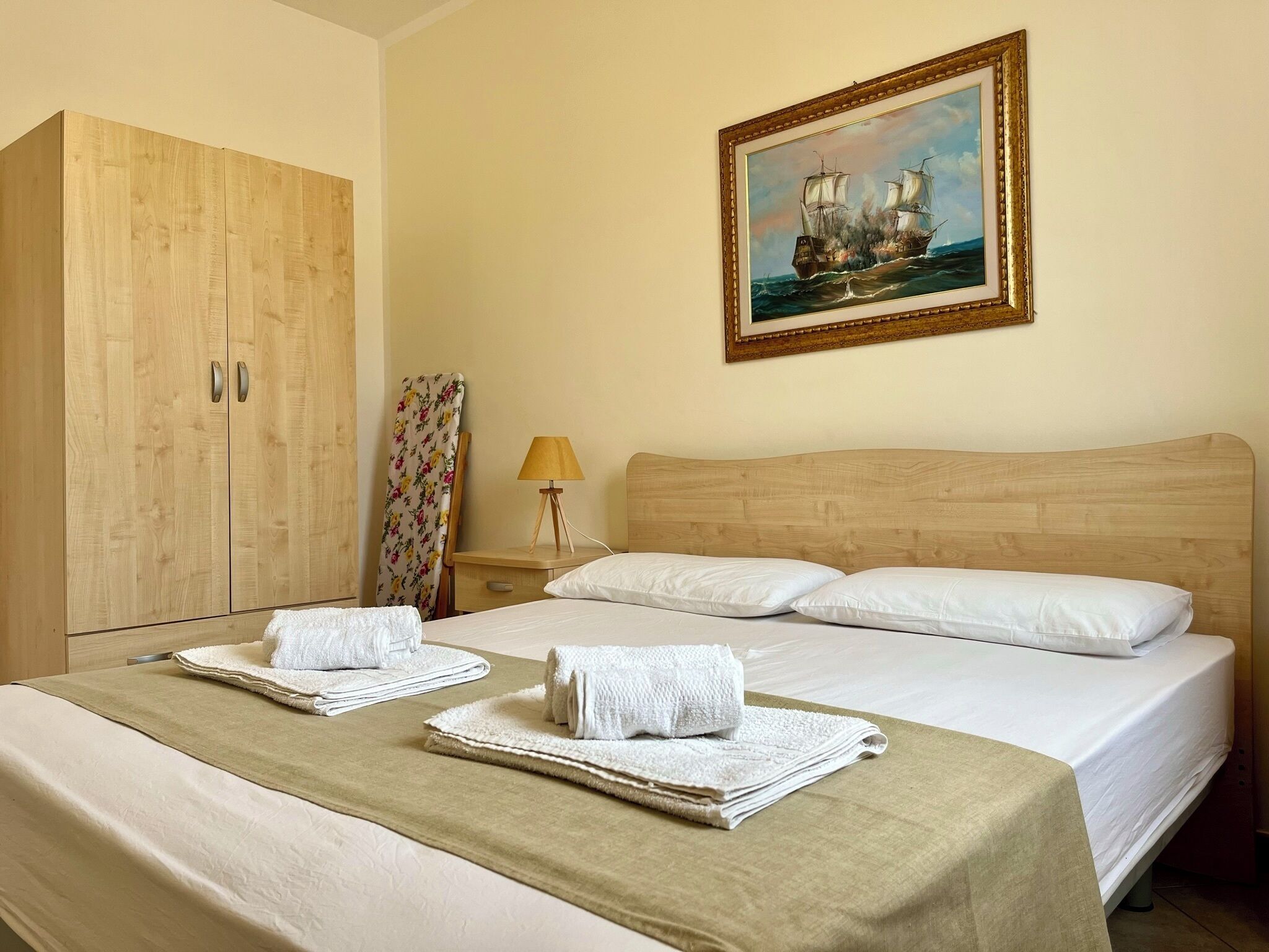 2 Schlafzimmer, Bügeleisen/Bügelbrett, WLAN