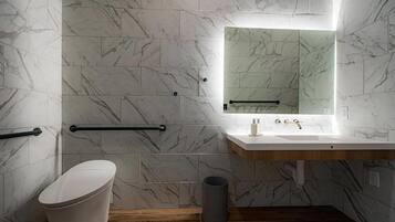 Amenidades de baño gratuitas