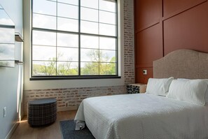 Rum - 2 queensize-sängar - icke-rökare | Mörkläggningsgardiner, gratis extrasängar, gratis wi-fi och sängkläder