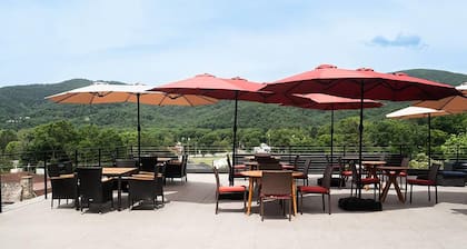 The Schoolhouse Hotel, Trademark Collection by Wyndham