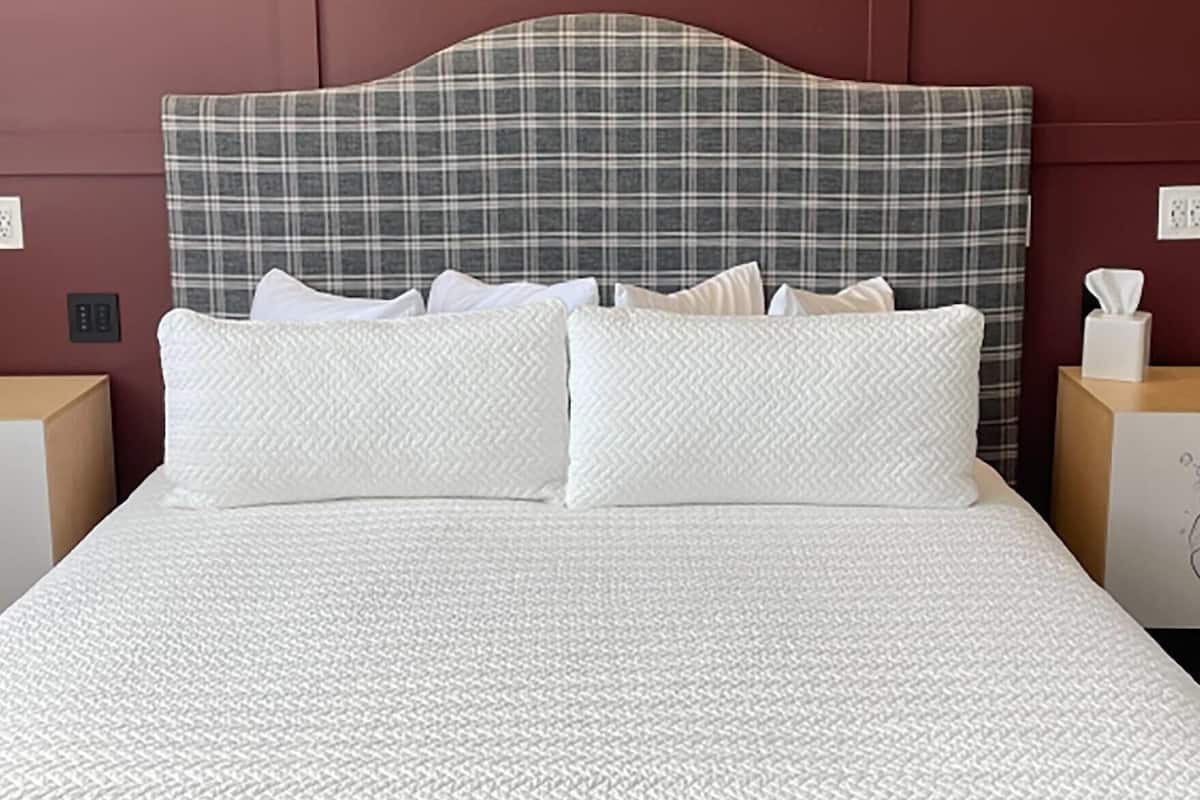 Deluxe Room, 1 King Bed, Non Smoking