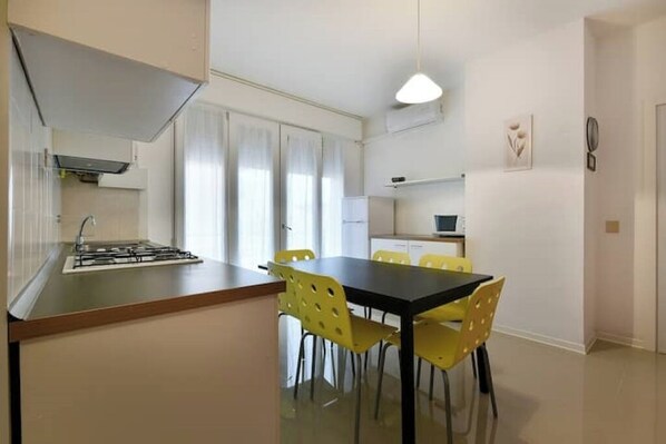 Private kitchen - Lido di Jesolo, Italy. Entire accommodation (Lido di Jesolo)
