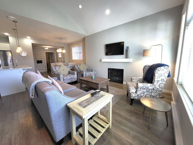 Tinhorn Meadow Cottage-walk To The Pool #20 - Osoyoos