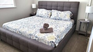 4 soverom, strykejern/-brett, wi-fi (inkludert) og sengetøy