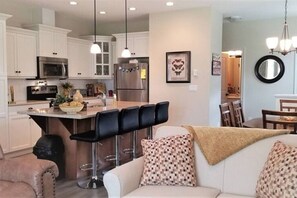 Smart-TV, peis og kontorer