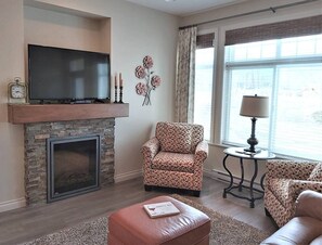 Smart TV, fireplace, offices