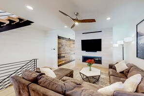 TV, peis og fotballspill