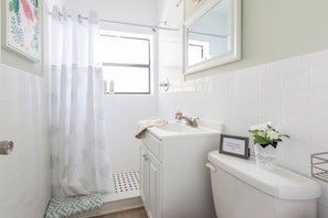 Hair dryer, towels