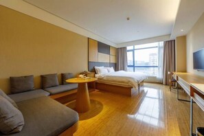 Room - JI Hotel (Shanghai Hongqiao National Exhibition and Convention Center) (Shanghai)