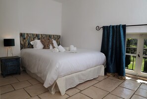 2 bedrooms, iron/ironing board, travel crib, free WiFi