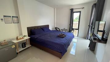 واي فاي مجانًا وملاءات أسرّة