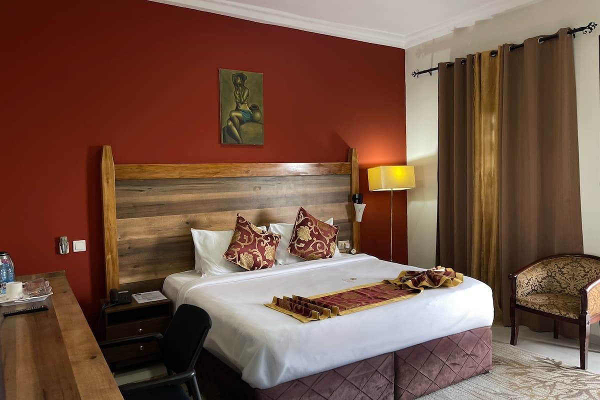 Chambre Double Confort, 1 grand lit, balcon, vue montagne | 1 chambre, Wi-Fi gratuit