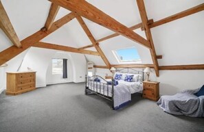 4 Schlafzimmer, Bügeleisen/Bügelbrett, Internetzugang, Bettwäsche