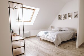 5 室のベッドルーム、アイロン / アイロン台、WiFi、ベッドシーツ